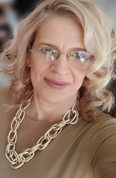 M Taneska Elizabeta - Inglese, Macedone tutor