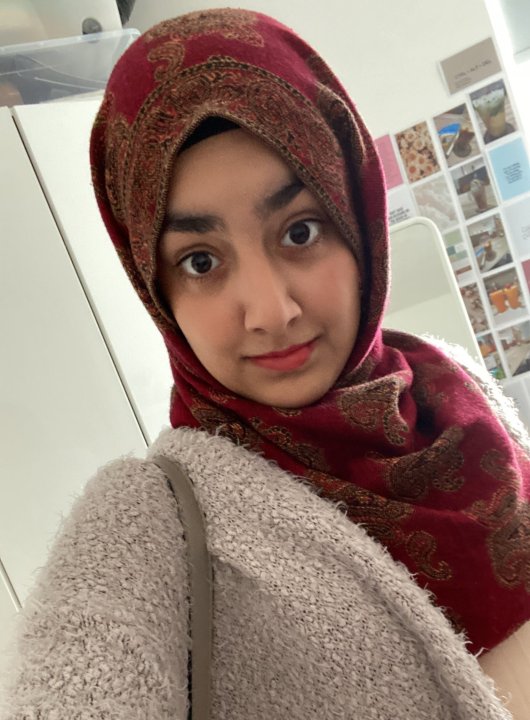 Aimen Ummay - Inglese, Biologia, Scienze sociali tutor