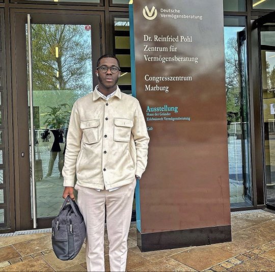 Idris Adisa Tosin - Inglese, Economia , Finanza tutor