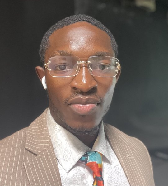 Olanrewaju Taiwo - Inglese, Matematica, Fisica, Chimica, Biologia tutor