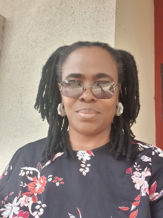 Roseline Akinmolayan Omolara - Matematica, Biologia, Geografia tutor