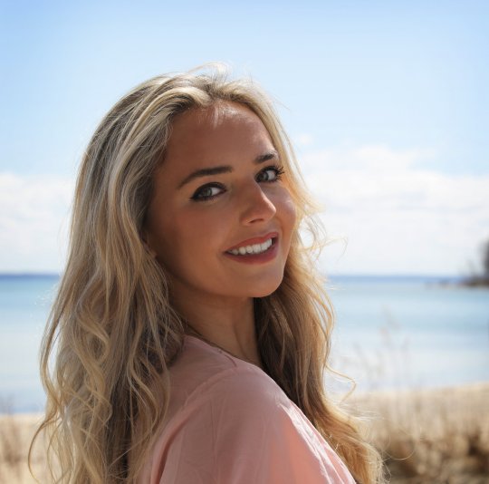 VandeKieft Zoe - Inglese, Biologia, Yoga tutor