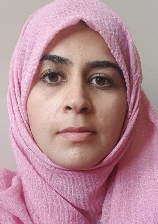 Aslam Aaisha - Corano, Urdu, Matematica tutor