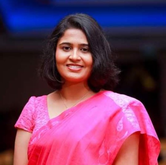 Abeyratna Hasini - Chimica, Biologia, Matematica tutor