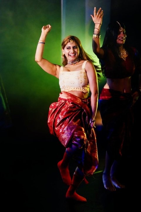 KANIYAM VALAPPIL Souparnika - Danza classica, Danza Bollywood, Danza classica indiana tutor